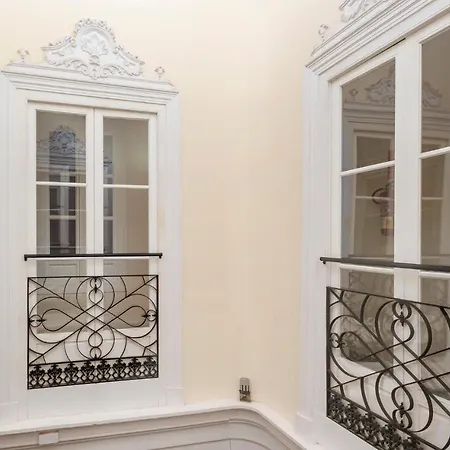 Amazing In With Kitchen Appartement