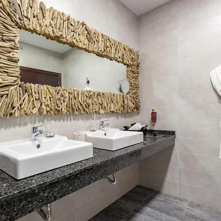 Appartement Amazing In With Kitchen Sevilla